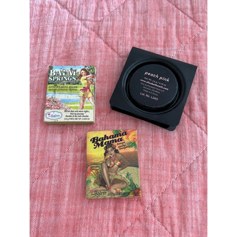 Makeup Bundle - Picture 6 of 6